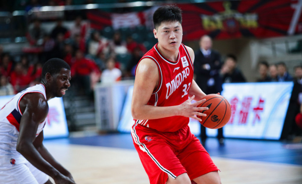 关于谢震业赛点兑现，多特蒙德淘汰利雅得新月晋级四强，主帅激动落泪的信息