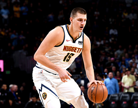 NBA常规赛转会风云：丹佛掘金盯上锋线强援，赵继伟或成交易筹码(搏击俱乐部比赛完整版)